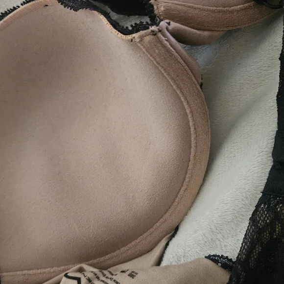 Maidenform Black Bra with Comfort Fit and Sleek Design - Picture 3 of 4